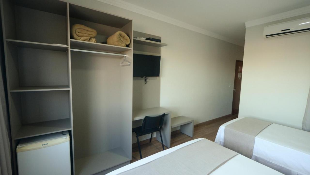 Carmo do Paranaiba Hotel Panoramico מראה חיצוני תמונה